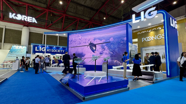 LIG넥스원이 오는 15일까지 인도네시아 자카르타에서 열리는 국제 방산전시회 '인도 디펜스'에 참가한다고 11일 밝혔다. 사진은 LIG넥스원 홍보전시관. LIG넥스원 제공